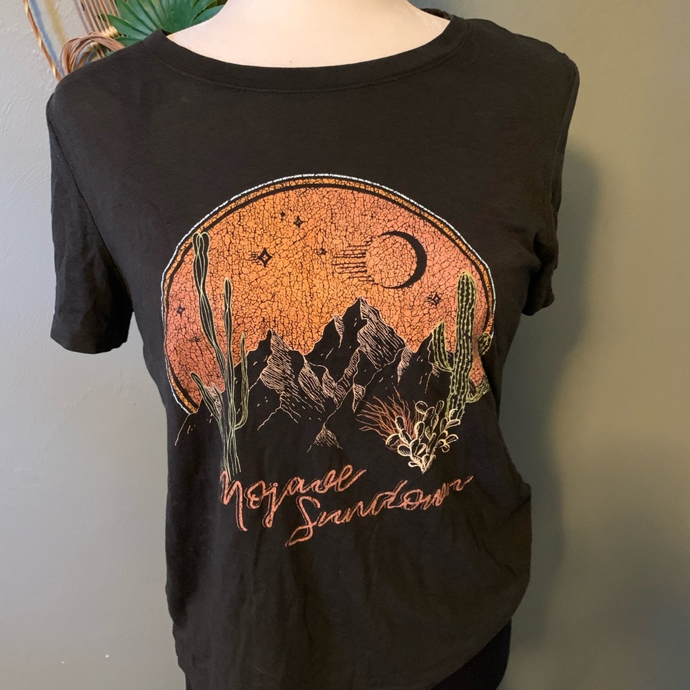 H&M band/western fitted tee